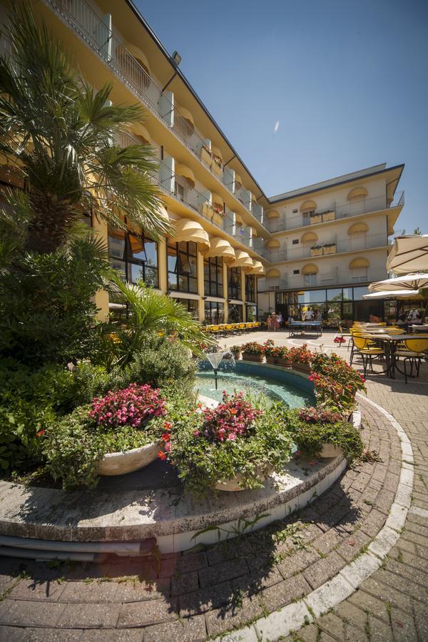 Savoia Hotel ミザーノ・アドリアーティコ エクステリア 写真
